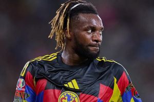 Allan Saint-Maximin, molesto con André Jardine tras perder titularidad en América