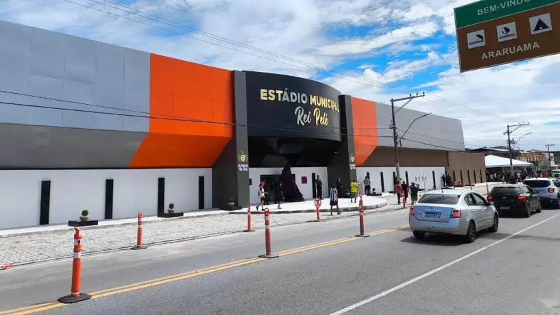 Inauguran nuevo estadio en Brasil a manera de homenaje a Pelé