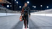 Piloto mexicano Rafael Villagómez permanecerá en F2 este 2025