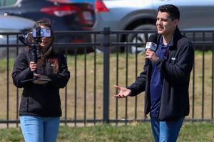 Adan Manzano, periodista de Telemundo, muere en cobertura del Super Bowl LIX en Nueva Orelans