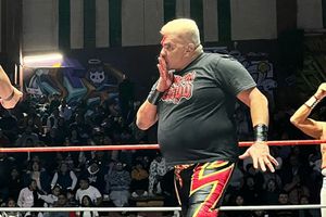 ¡Volvió! Shocker reaparece en los cuadriláteros luego de confirmar recaída