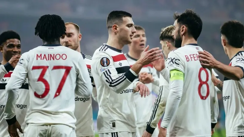 Manchester United vence en Europa League y califica directo a octavos