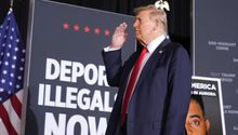 Donald Trump amenaza con arrestos masivos a inmigrantes ilegales en todo Estados Unidos en su primer día como presidente