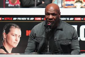 Mike Tyson continúa sufriendo tras pelea contra Jake Paul