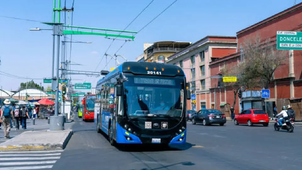 ¿A qué hora inicia la huelga del Trolebús, Cablebús y Tren Ligero en CDMX?