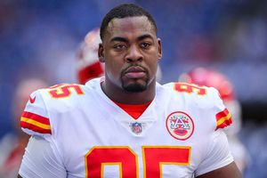 Chris Jones, en riesgo de perderse duelo de Navidad ante Steelers