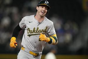 Brent Rooker y los Atléticos firman una histórica extensión de contrato