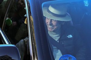 Raphael: Abandona hospital donde estuvo internado por 10 días
