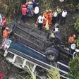 Confirman muerte de un mexicano en accidente de autobús en Guatemala