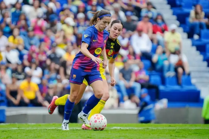 Aitana Bonmatí en un partido amistoso contra América | IMAGO 7