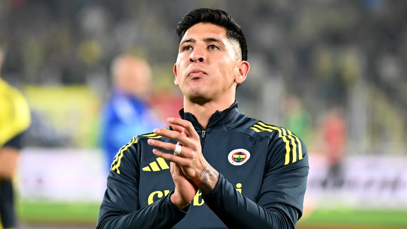 Edson Álvarez, nuevo fichaje del Fenerbahçe l RRSS