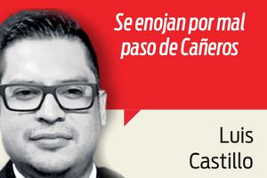 Iban a recibirlos a jitomatazos