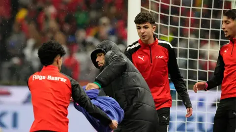 Yehvann Diouf, el héroe silencioso de Senegal que peleó bajo la lluvia para salvar a Mendy