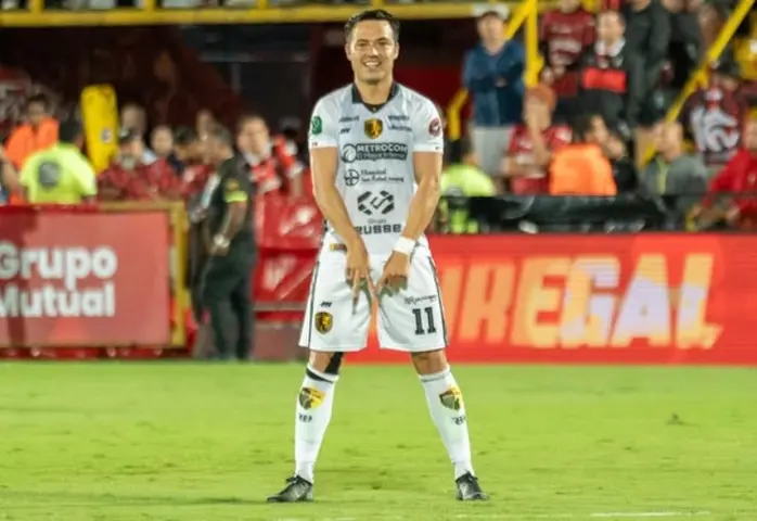 Cubo Torres celebra un gol con AD Municipal Liberia | IG @admliberia