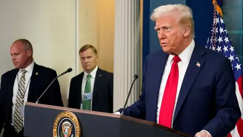 Donald Trump culpa al piloto del helicóptero por la tragedia del accidente aéreo en Washington