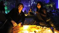 Picnic nocturno en Chapultepec para celebrar el Día de San Valentín