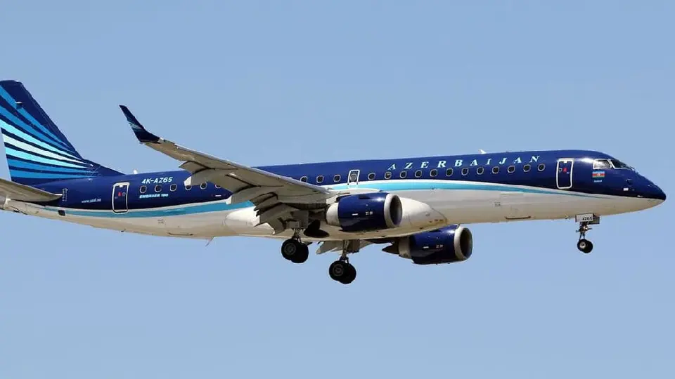 Azerbaiyán suspende vuelos a Rusia tras sospecha de derribar uno de sus aviones