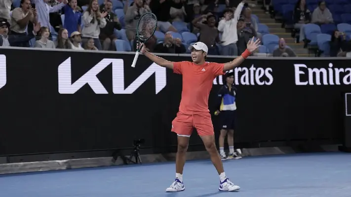 Learner Tien venció a Medvédev y pasó a tercera ronda en el Abierto de Australia