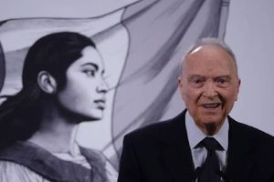 Acusan a Gertz Manero de pactar con el CJNG en medio del traslado de 37 reos a EU