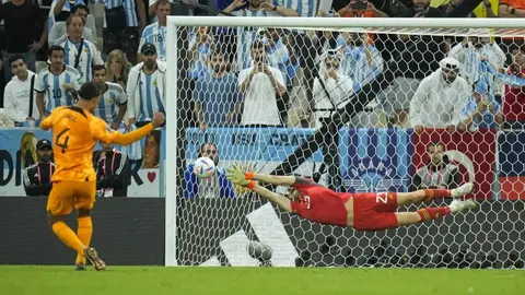 FIFA analiza cambiar las reglas en tiro penal; Pierluigi Collina propone modificaciones