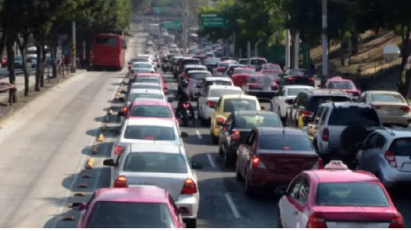 Autoridades ambientales implementaron restricciones vehiculares tras registrarse altos niveles de ozono./ Pixabay