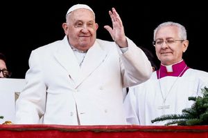 Papa Francisco da mensaje de Navidad: “Hay que silenciar los sonidos de las armas”