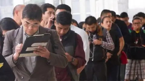 Seguro de Desempleo 2025: Requisitos para recibir 3 mil 300 pesos si no tienes trabajo