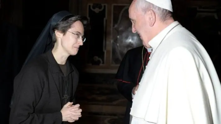 Papa Francisco nombra a una mujer, la monja Raffaella Petrini como gobernadora del Vaticano