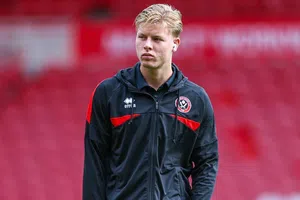 ¿Competencia para Johan Vásquez? Genoa busca a Nils Zätterström