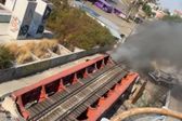 Fuerte incendio cerca de las vías de la estación Río de los Remedios, Línea B del Metro