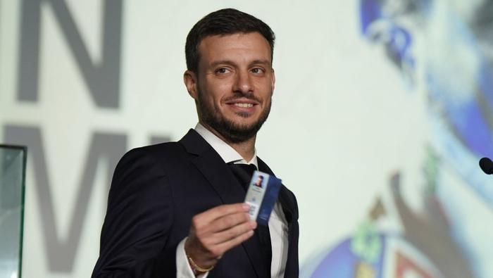 Martín Anselmi en su presentación como entrenador del Porto | X: @FCPorto