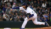 Andrés Muñoz: Consiguió su primer salvamento de la temporada con los Mariners