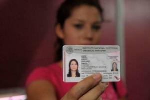 ¿Quiénes deben renovar su INE en 2025 y cuáles son los requisitos? Aquí te decimos