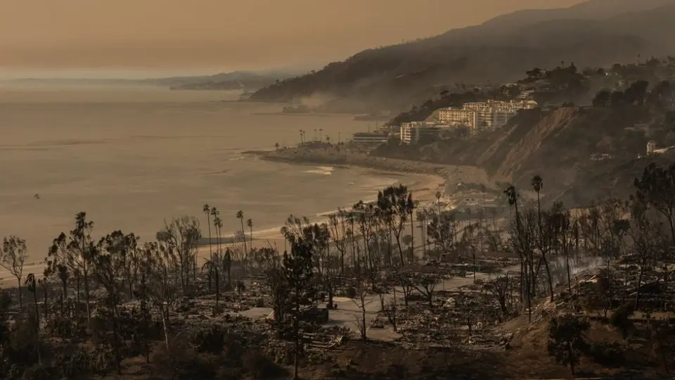 Recintos olímpicos de LA se salvan de incendios, pero la reconstrucción podría afectar preparativos