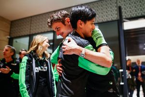 Guanyu Zhou se queda en la Fórmula 1 y regrasará con Ferrari para la Temporada 2025