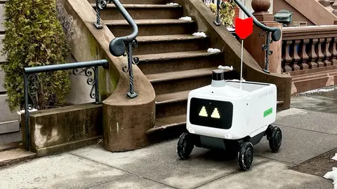 Uber lanza servicio de entrega de comida a través de robots en Estados Unidos
