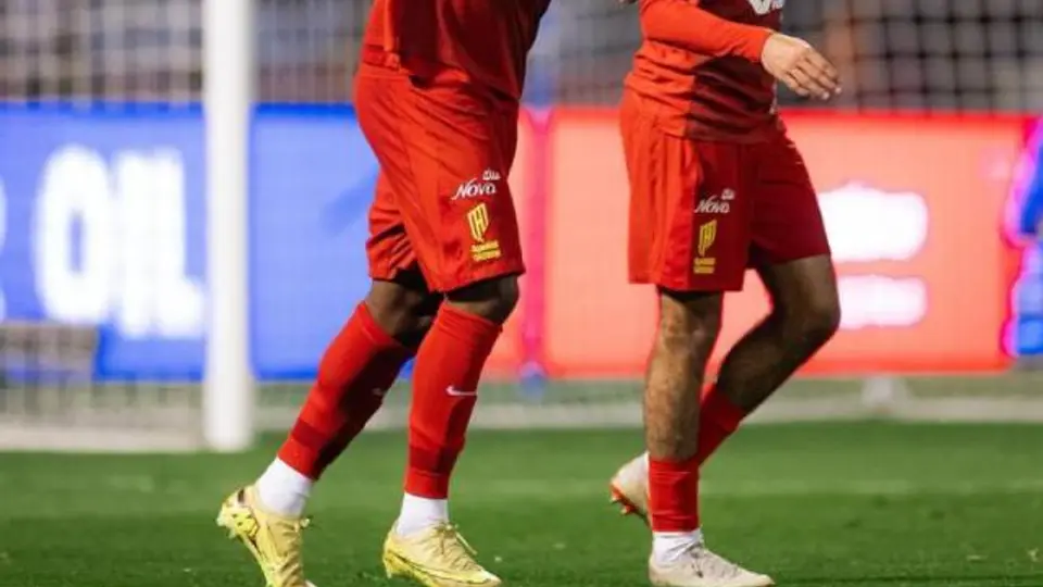 Al Qadasiya vs Al-Ettifaq: ¿Dónde y cuándo ver a Julián Quiñones?