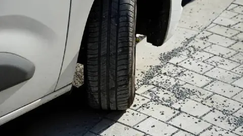 Tránsito CDMX: Esto debes pagar de multa si estacionas tu auto en la banqueta