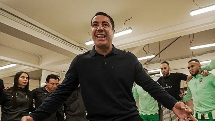 Se viraliza festejo de Efraín Juárez: "Nos la pe... todos, hijos de p...”