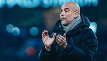 Pep Guardiola explota y niega autógrafos a jóvenes 'aficionados' del Manchester City