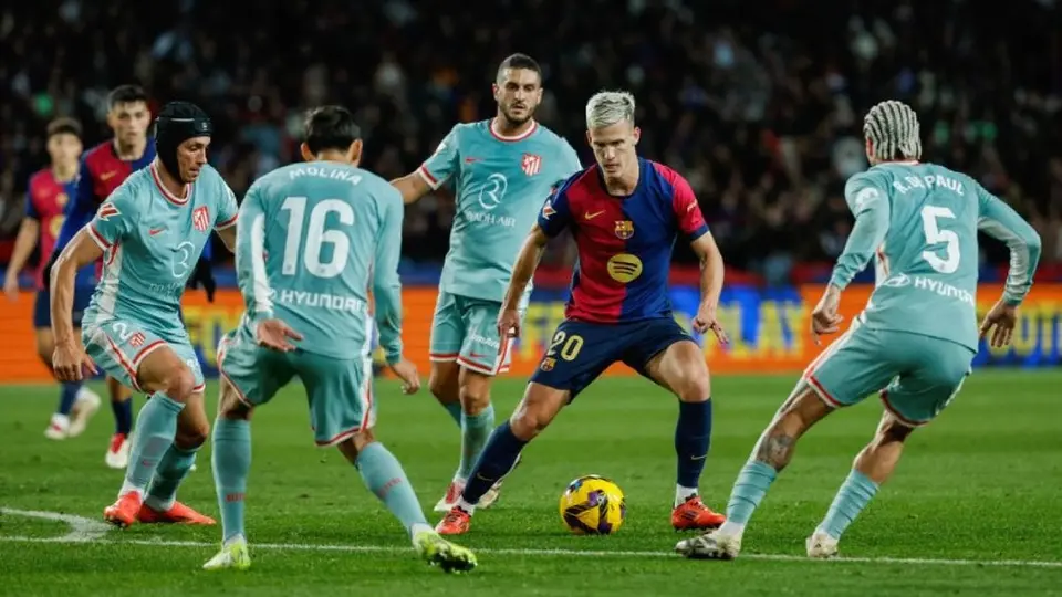¡Fuera Dani Olmo! El mediocampista ya no aparece registrado con Barcelona ante LaLiga