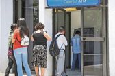 Estos bancos sí abrirán el 3 de febrero aunque sea puente en México