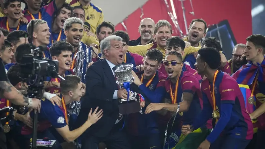 Joan Laporta en festejos de la Supercopa | AP