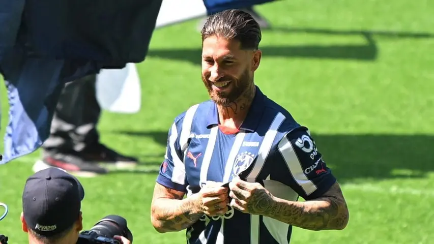 Sergio Ramos en su presentación con Rayados | IMAGO 7