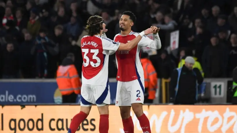 Arsenal sufre pero logra victoria de visita ante Wolves