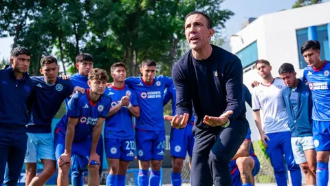 Tras salida de Martín Anselmi, Vicente Sánchez dirigirá a Cruz Azul ante Puebla