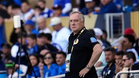 El amor de un padre: técnico de Concacaf renuncia a dirigir en el Mundial 2026 para cuidar a su hija