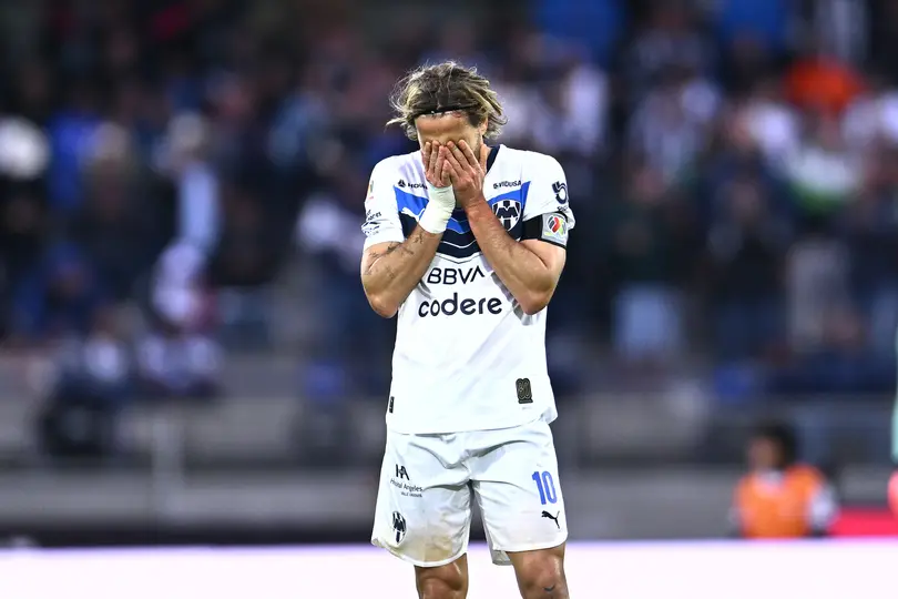 Sergio Canales y el lamento tras doblete de Angulo | MEXSPORT