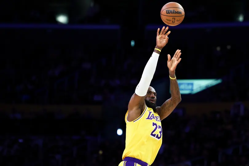 LeBron James, de Los Angeles Lakers, rompió récord de Robert Parihs | AP