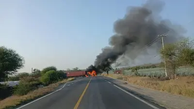 Lista de carreteras bloqueadas en México tras muerte de El Mencho